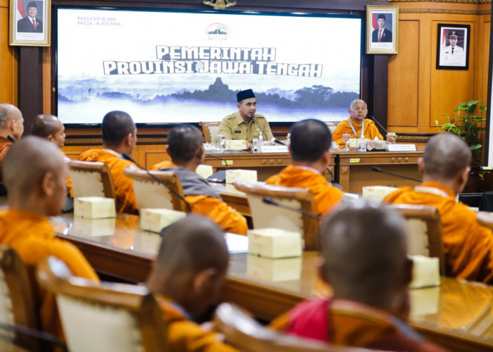 Bawa Misi Perdamaian, Bikkhu Thudong 2026 Temui Taj Yasin di Semarang