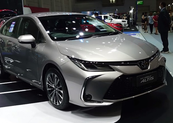 Keren! Toyota Corolla Altis 2023 Tampil Lebih Modern dan Sporty dengan Teknologi Hybrid EV