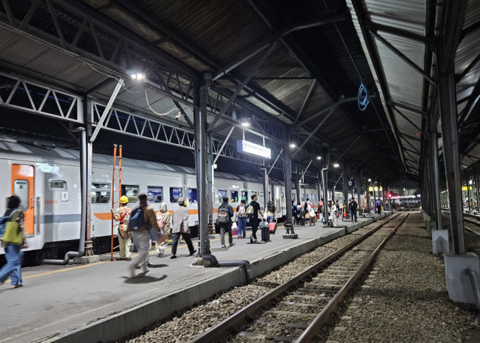 Libur Panjang, 7.478 Pemumpang Kereta Api Turun di Stasiun Tegal