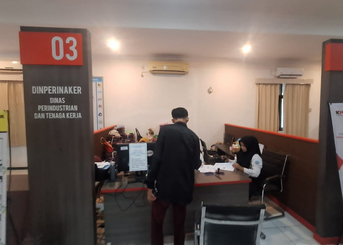 Dear Pencaker, Urus AK-1 Bisa Dilakukan di Booth Dinperinaker di MPP Brebes
