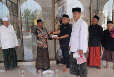 Anggota DPRD Brebes Salurkan Bantuan untuk Tempat Ibadah di Luwungbata Tanjung