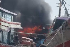Kebakaran Kapal di Pelabuhan Tegal, Diduga Ini Penyebabnya