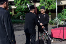 Jelang Kirab Budaya HUT ke-425 Kabuoaten Tegal, Bupati Tegal Serahkan Tombak Kyai Plered 