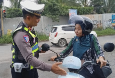 Edukasi Humanis, Satlantas Polres Tegal Beri Teguran Simpatik saat Siyanma Pagi di Slawi