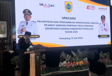 Mata Bupati Berkaca-kaca Saat Sampaikan Ini di Pelantikan Sekda Pemalang
