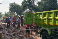 Gedung Tua di Bumiayu Roboh, Dua Orang Dilaporkan Meninggal