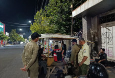Viral Pesta Miras di Trotoar! Satpol PP Kota Tegal Gerebek Angkringan Jalan Veteran