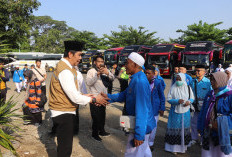 Suasana Hari Sambut Kedatangan Jamaah Haji Asal Brebes di Islamic Center