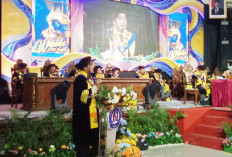 UPS Tegal Kukuhkan 965 Wisudawan, Hadirkan Lulusan Unggul dan Berkarakter