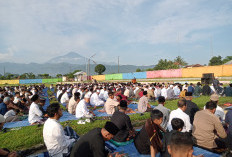 Lebaran Hari Ini, Ribuan Warga Salat Idulfitri di Lapangan Mariko Randudongkal Pemalang