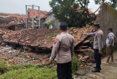 Angin Kencang Terjang Bulakamba Brebes, Atap Rumah Warga Rusak Berterbangan