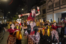 Pukau Medan, Kota Tegal Unjuk Gigi Lewat Tari Geol di Karnaval Budaya Nusantara APEKSI XVIII
