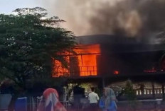 Pabrik Ban di Purworejo Terbakar, Ratusan Kendaraan Karyawan Hangus