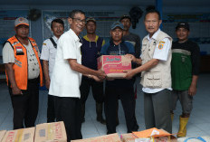 122 ABK Kapal Hanyut di Asemdoyong Pemalang Terima Bantuan