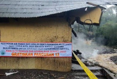 Bentangkan Spanduk di Pancuran 13 Guci Tegal, Warga Serukan Setop Eksploitasi Air Panas