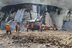 Sudah 24 Jam, Kebakaran Gudang di Slatri Larangan Brebes Masih Belum Padam