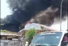 Kebakaran Gudang Rongsok di Pesurungan Lor Tegal, Kerugian Mencapai Rp15 Juta