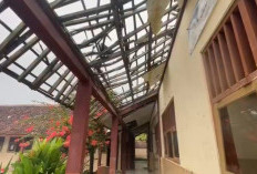 Tiga Ruang Kelas SD Negeri di Brebes Rusak, Siswa Belajar Bergiliran