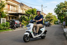7 Motor Listrik untuk Orang Tua 50 Tahun yang Ringan dan Mudah Dikendarai