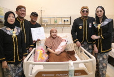 Lahir Bertepatan dengan Hari Jadi Kota, Bayi di Tegal Langsung Dapat Adminduk Bonus Hadiah