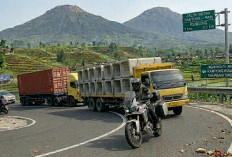Tips Safety Riding: Taktik Aman Menyalip Truk Tronton di Pantura
