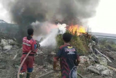 Percikan Las Picu Kebakaran di Pabrik Solder Talang Tegal, Gudang Nyaris Terbakar