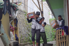 Tanggap Bencana Longsor Cisarua Kabupaten Bandung, BRI Peduli Salurkan Bantuan Bagi Warga Terdampak