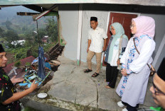 Datangi Pos Pengungsian Padasari Tegal, Rustini Membawa Kebahagiaan untuk Korban Tanah Bergerak