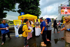 Tim FKIP UPS Tegal Serbu Alun-Alun Batang dalam Roadshow PMB 2026