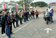 Cara Naik Turun Sepeda Motor yang Benar Agar Tidak Celaka