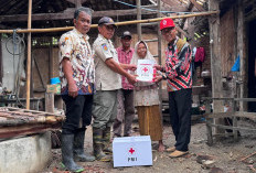 Rumah Warga Kreman Tegal Ambruk Diterjang Hujan dan Angin Kencang