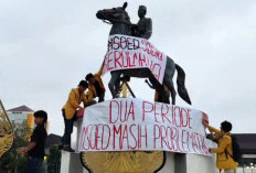 Mahasiswa Unsoed Gelar Aksi Duka Usai Rektor Terjaring OTT KPK