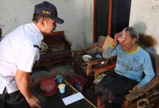 Pastikan Tepat Sasaran, Penyaluran BLT DD di Sisalam Brebes Door to Door ke Penerima Manfaat