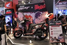 Review Booth Honda BeAT x DanDaDan: Dari Cosplay Okarun Hingga Freebies Eksklusif