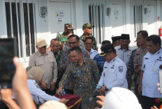 Hadiri Peresmian 456 Unit Huntara Padasari, Wakil Ketua DPRD Kab. Tegal Apresiasi Negara Hadir untuk Korban 