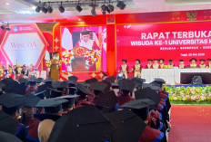 Perdana! 838 Mahasiswa Universitas Harkat Negeri Tegal Diwisuda