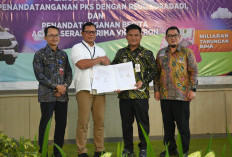 Pemkab Tegal Terima Videotron Bank Jateng Dukung Layanan Informasi Publik dan Literasi Keuangan Masyarakat