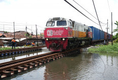 Jalur Pekalongan-Sragi yang Terendam Banjir Terus Dinormalisasi, PT KAI: Tak Ada Pembatalan Perjalanan Kereta