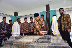 Hari Jadi ke-425 Kabupaten Tegal: Bupati Ischak Maulana Rohman Pimpin Ziarah ke Makam Tokoh Pendiri
