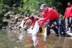 Ketua DPRD Jateng Gelar Tanam Pohon dan Tebar Benih Ikan di Karangpandan
