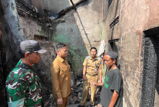 Satu Warga Meninggal, Bupati Tegal Salurkan Bantuan Lebih dari Rp20 Juta untuk Korban Kebakaran
