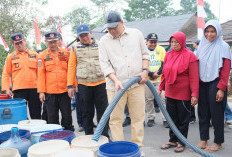 Kekeringan Melanda, Plt Bupati Pemalang Salurkan Bantuan Air Bersih ke Pemukiman
