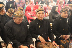 Ketua DPRD Jateng Sumanto Dapat Gelar Satriyo Pelestari Budaya Ringgit Purwo Gegara Ini