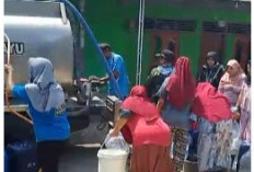 Tanggulangi Krisis Air di Tegal, Desa Karang Malang Terima Bantuan 10 Tangki Air