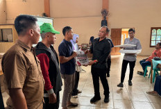 Bantuan Modal KUBE Karanganyar Disalurkan, Sumanto Ingatkan Warga Tak Gunakan untuk Konsumtif