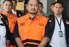 Usai Diperiksa KPK, Bupati Pemalang Anom Widiyantoro Keluar Pakai Rompi Oranye
