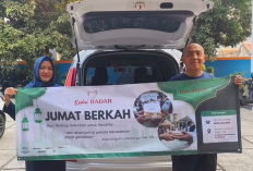 Radar Tegal Luncurkan Program Sosial Jumat Berkah, Sasar Pengemudi Ojol dan Kaum Dhuafa di Jalanan Kota Bahari