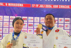 Sabet Emas dan Perak, Dua Karateka FKIP UPS Tegal Bersinar di Kancah Internasional
