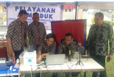 Disdukcapil Buka Pelayanan Adminduk di TMII, 43 Warga Brebes di Perantauan Cetak KTP