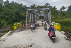 Jembatan Kali Erang Balapulang Tegal Rampung, Warga Gelar Syukuran dan Wayang Santri